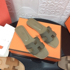 Hermes Slippers